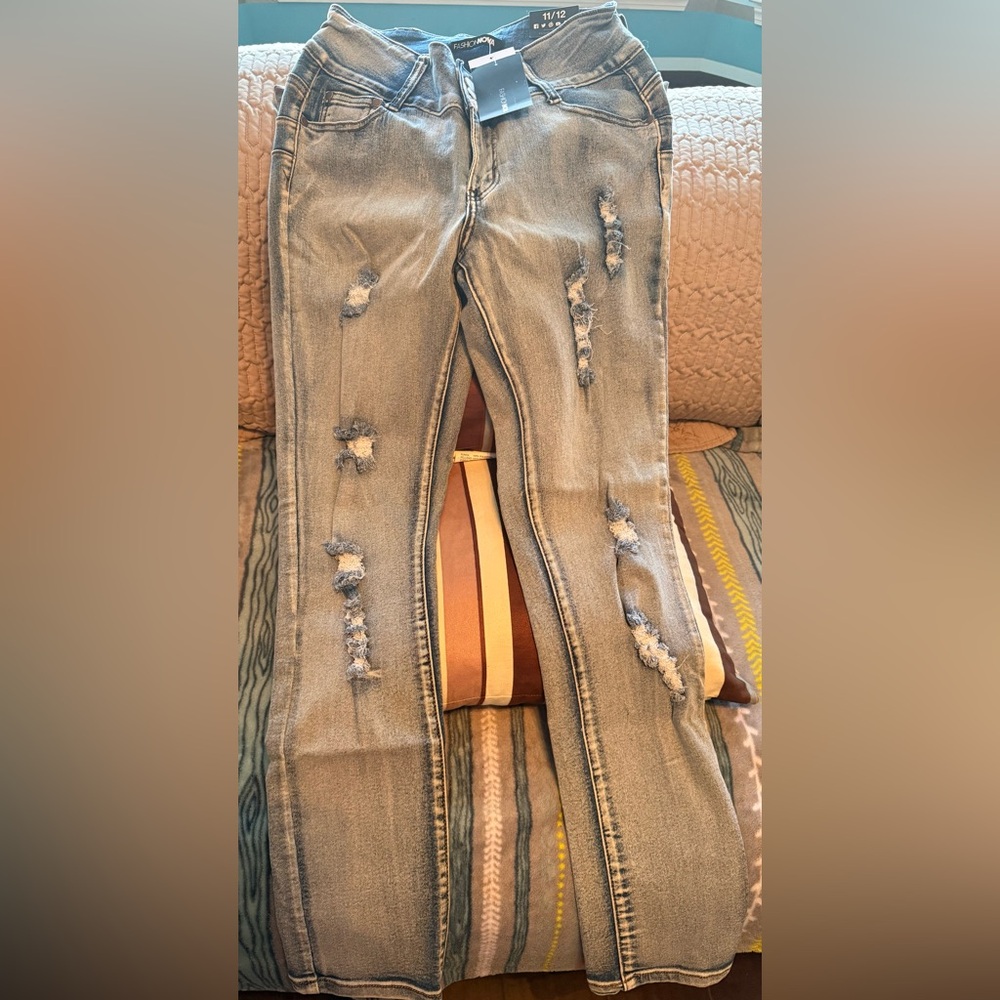 Women’s Stylish Distressed Blue Jeans